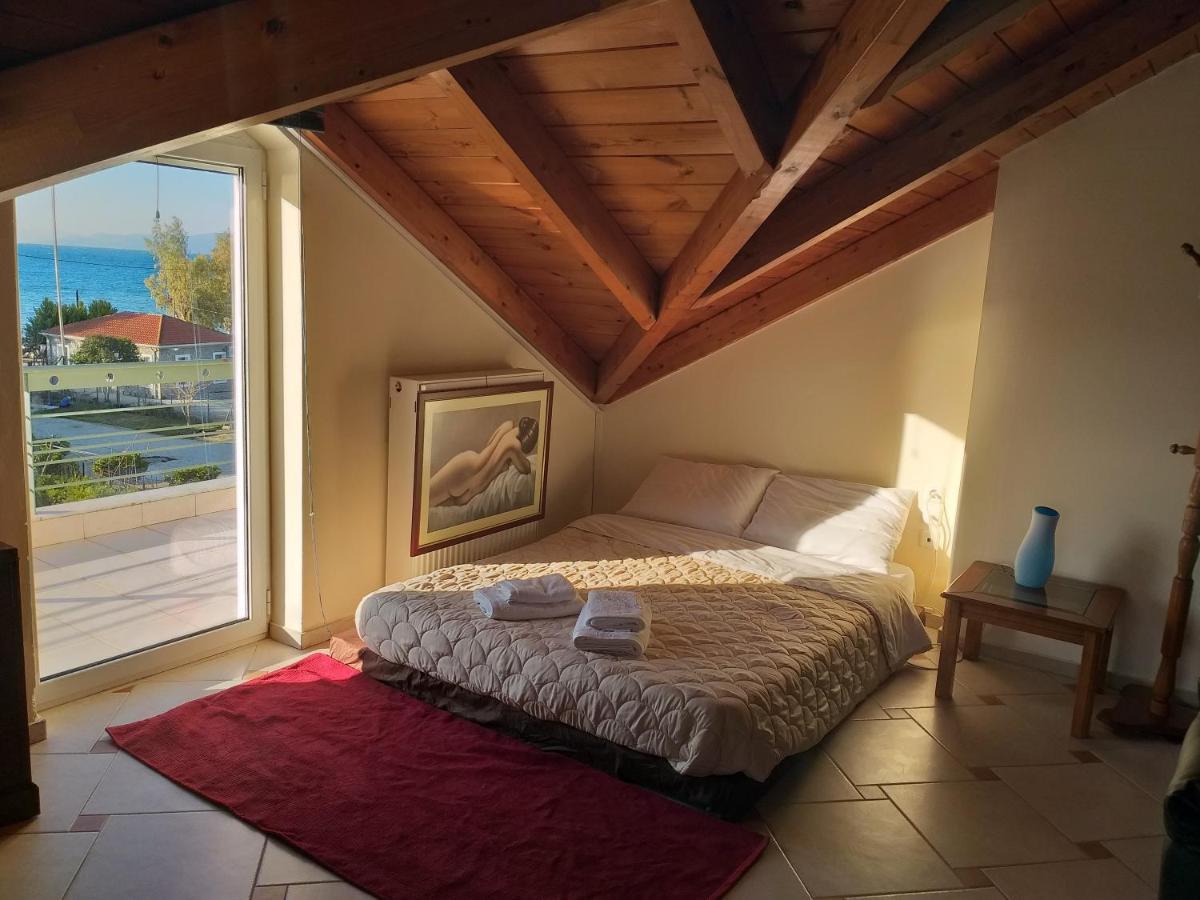 Ostria Seaside Apartments Patras Dış mekan fotoğraf