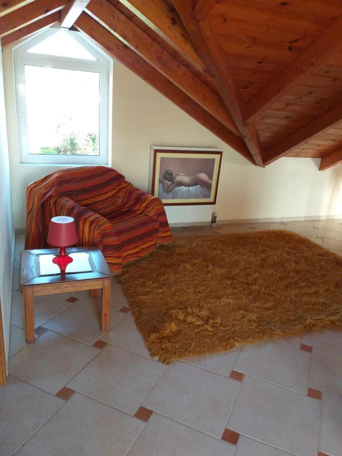 Ostria Seaside Apartments Patras Dış mekan fotoğraf
