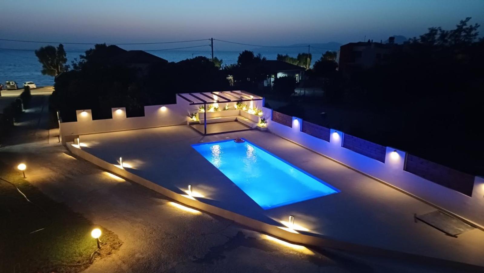 Ostria Seaside Apartments Patras Dış mekan fotoğraf