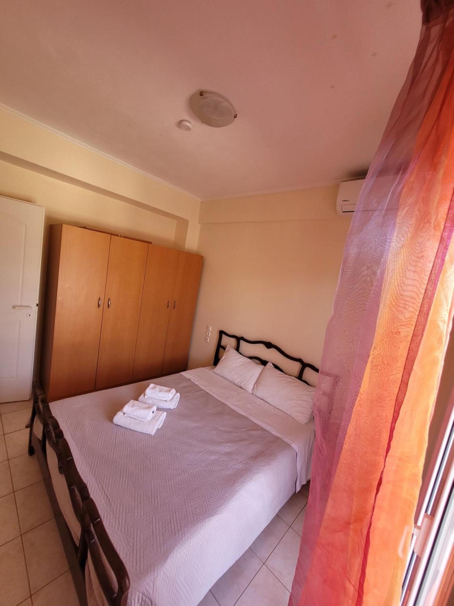 Ostria Seaside Apartments Patras Dış mekan fotoğraf