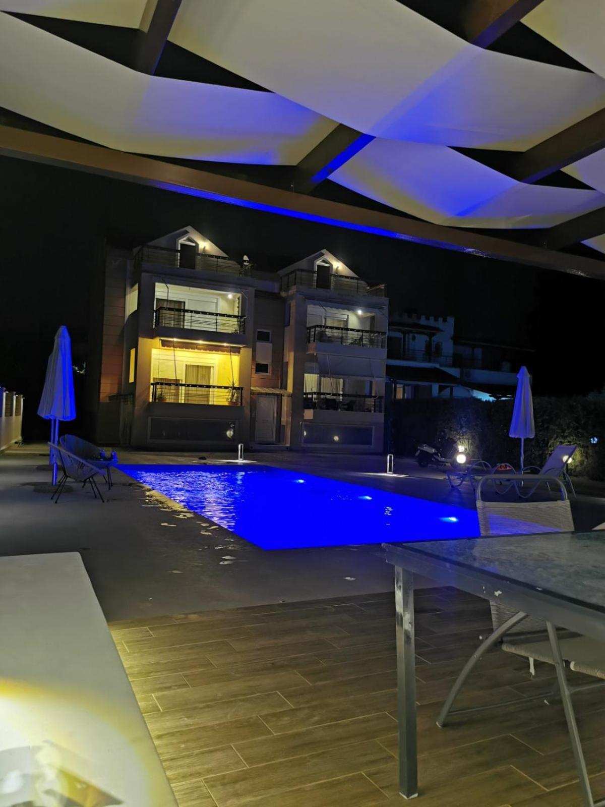 Ostria Seaside Apartments Patras Dış mekan fotoğraf